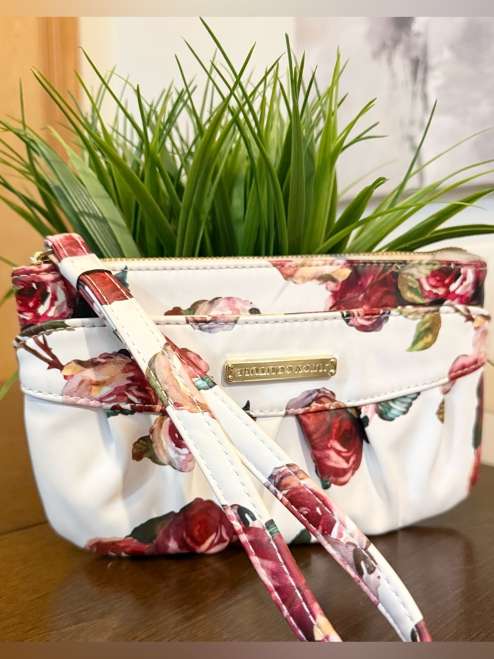 Juicy Couture Rosie Print Wristlet